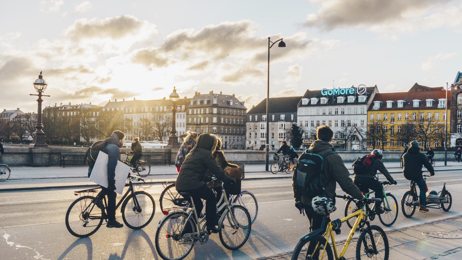 visit copenhagen by bike